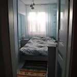 Uroczy Apartament- شقة *