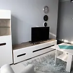 شقة Uroczy Apartament- *