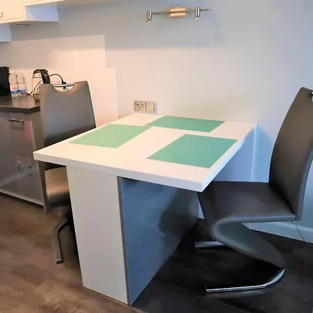 Uroczy Apartament- شقة *