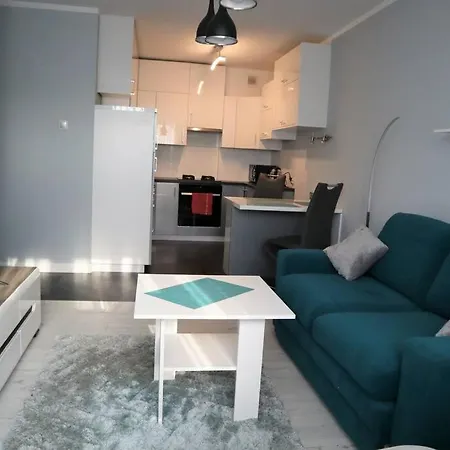 شقة Uroczy Apartament- *