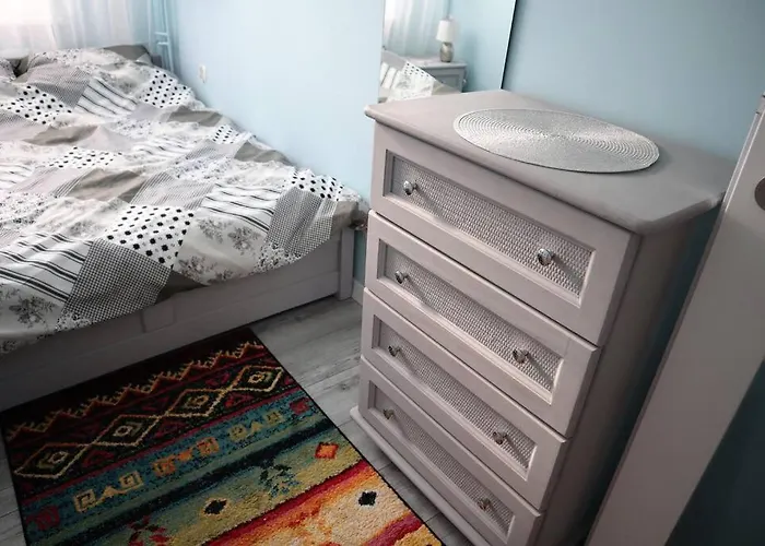 Uroczy Apartament- *